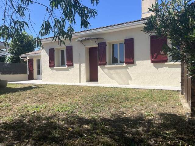 Maison en pierre de 4 pièces principales — photo du bien