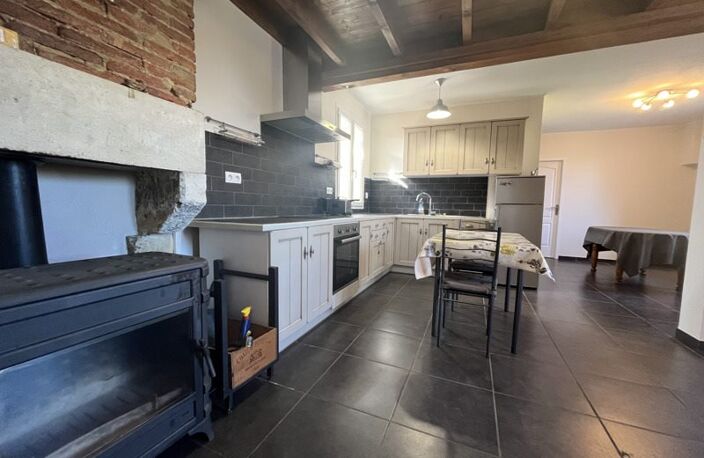 Maison en pierre de 4 pièces principales — photo 2
