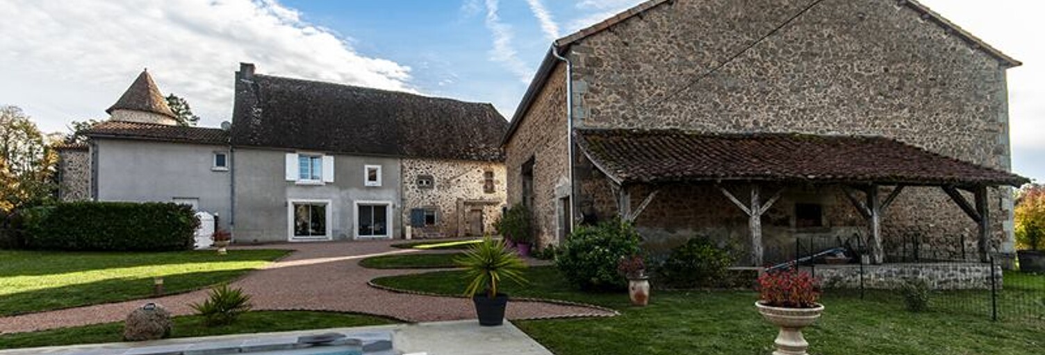 Maison 5 Pièces 100 m² à vendre à Piégut-Pluviers (24360)