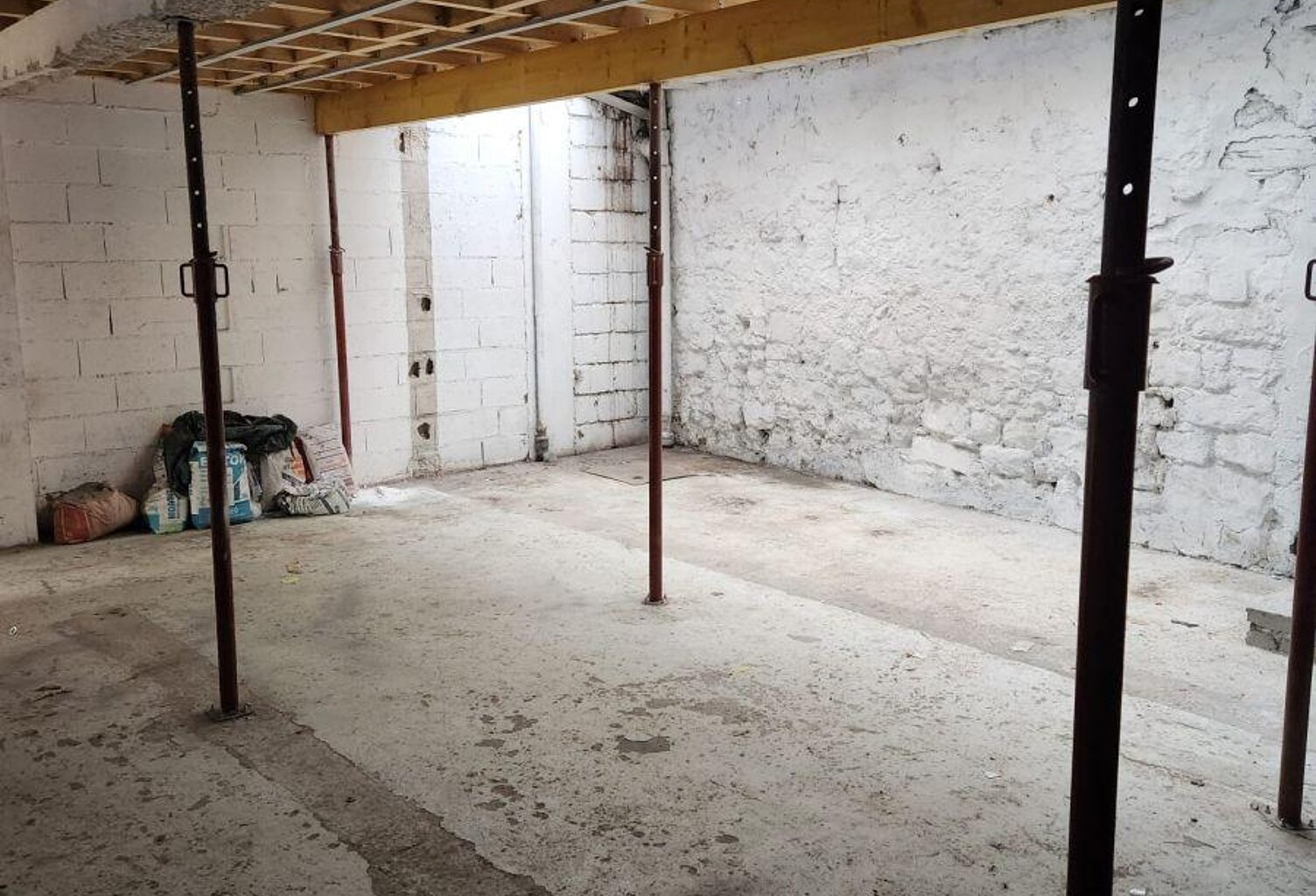 Vente Atelier 90 m&sup2; — photo 1