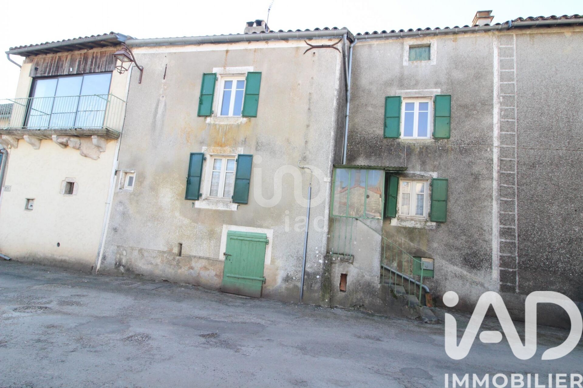 Viala-Du-Pas-De-Jaux - 95m² - 4p. - 3ch.