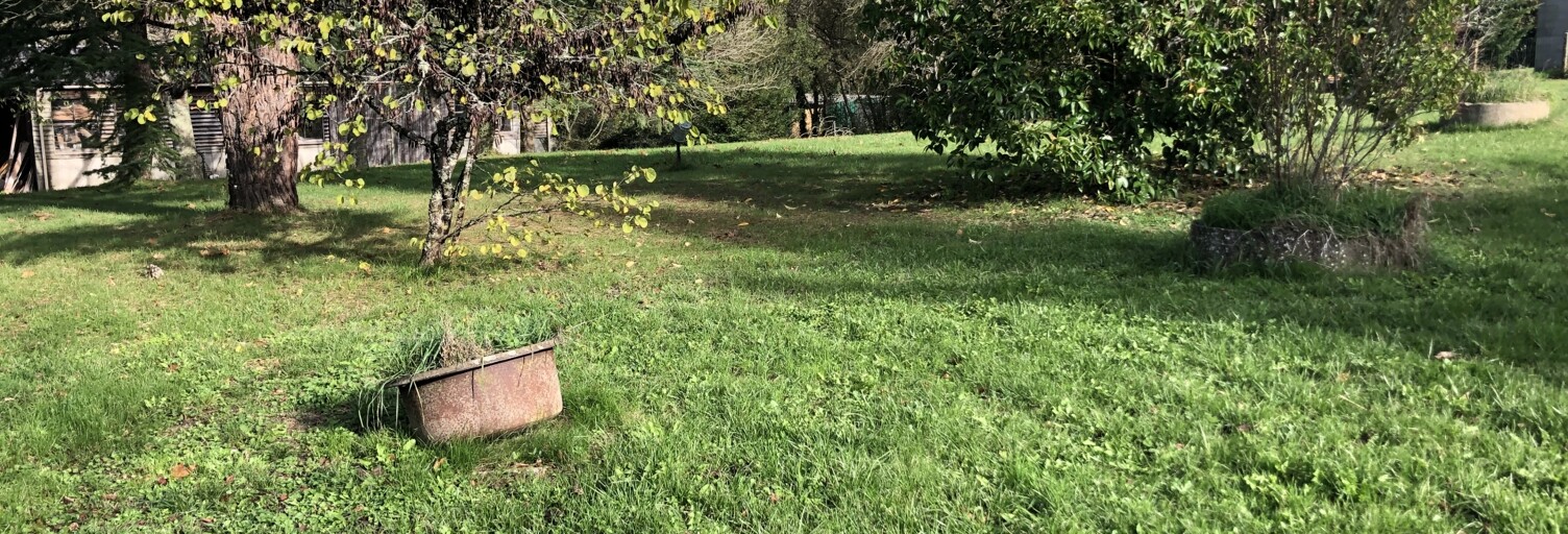 Terrain  696 m² à vendre à Saint-Ciers-d'Abzac (33910)