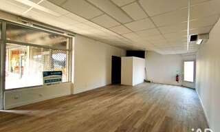 Commerce  52 m² à louer à Vailhauquès (34570)