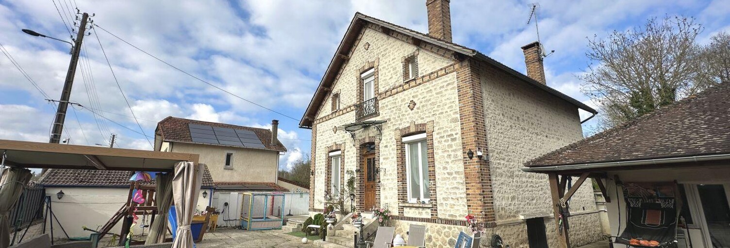 Maison 4 Pièces 122 m² à vendre à Saint-Pierre-lès-Nemours (77140)