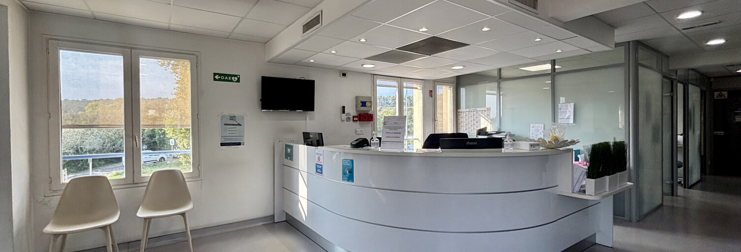 Commerce  100 m² à louer à Bouc-Bel-Air (13320)