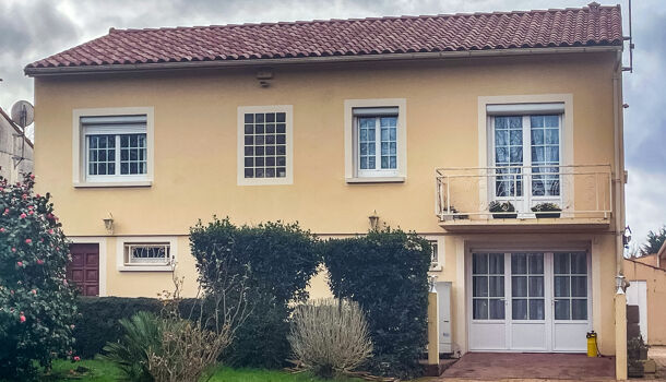 Villa / Maison 9 pièces  à vendre Fontcouverte 17100