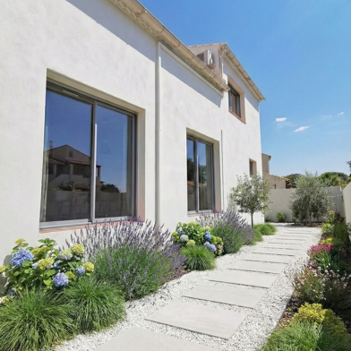 Maison 7 pièces 2490 €