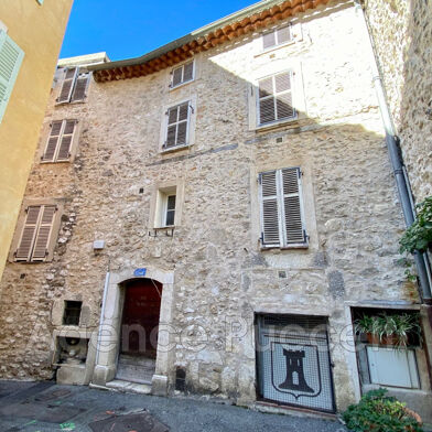 Maison  330000 €