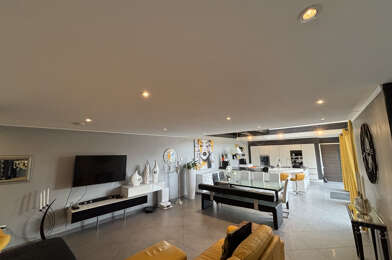 Maison 5 pièces 740000 €