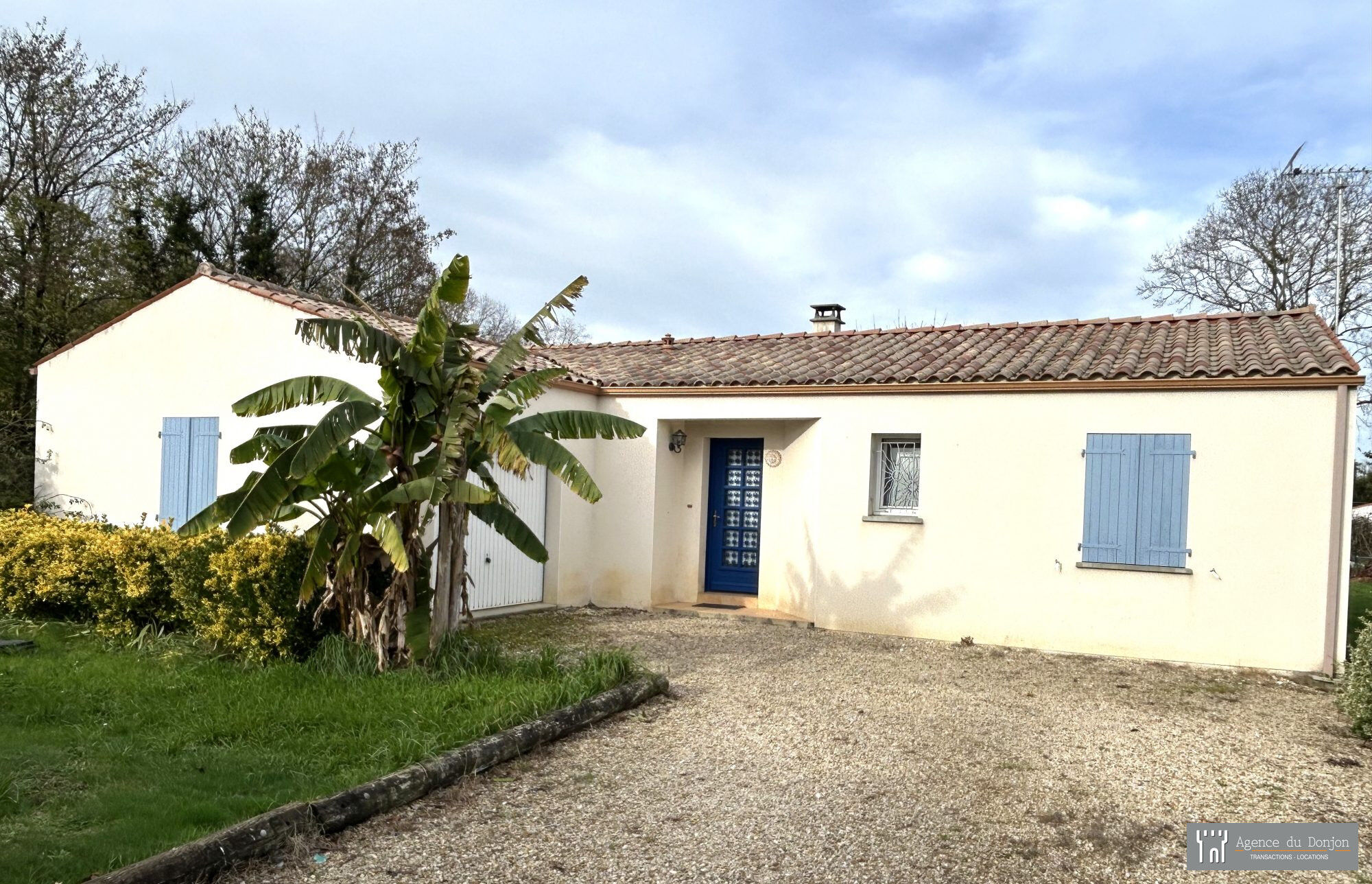 Villa / Maison  T5 à vendre Saint-Genis-de-Saintonge 17240