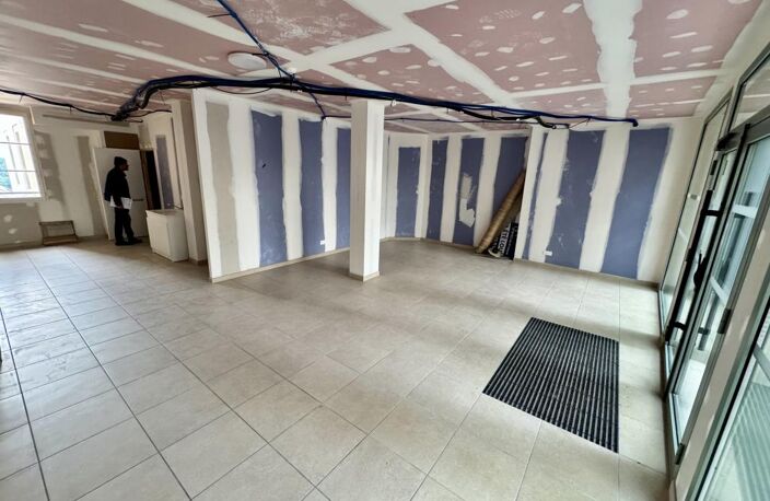 Local commercial d'une surface de 55 m² Rodez — photo 4