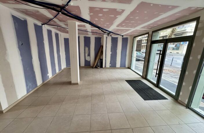 Local commercial d'une surface de 55 m² Rodez — photo 5