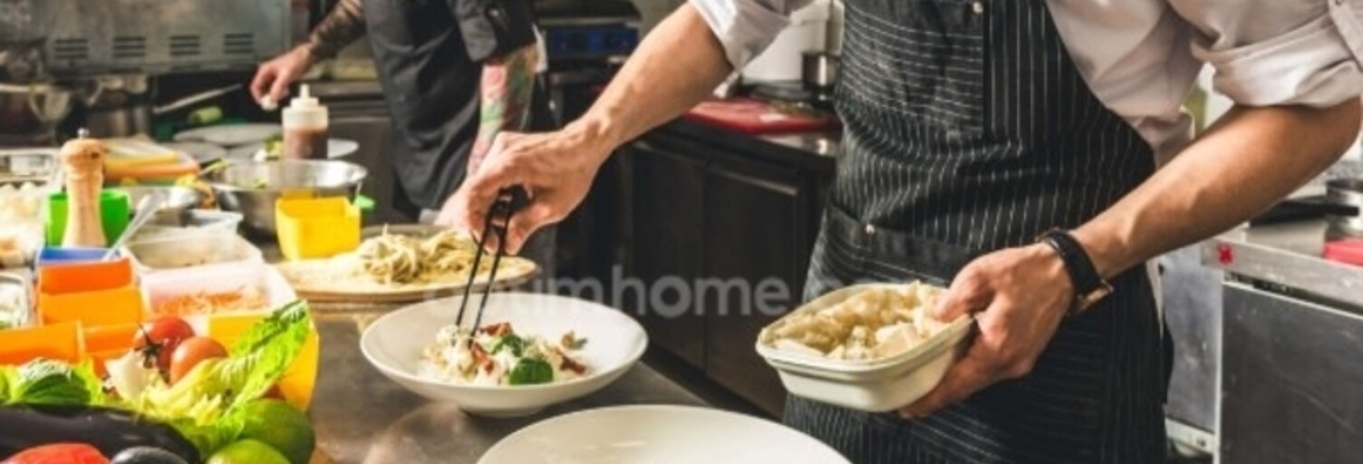 Commerce  130 m² à vendre à Saint-Rémy-de-Provence (13210)