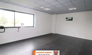 Bureau 6 Pièces 200 m² à louer à Saint-Georges-des-Coteaux (17810)