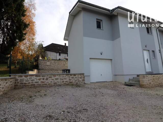 Belle maison jumelée de 80 m2 prête à vivre — photo du bien
