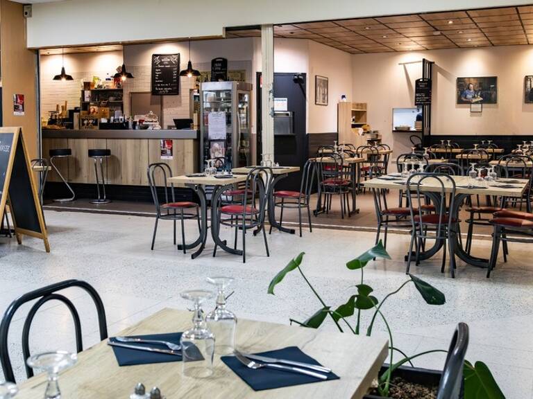 Fonds de commerce de restaurant à vendre CERGY (95) — photo 1