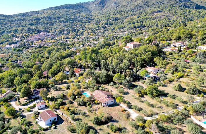 Villa de plain pied au calme - SEILLANS — photo 5