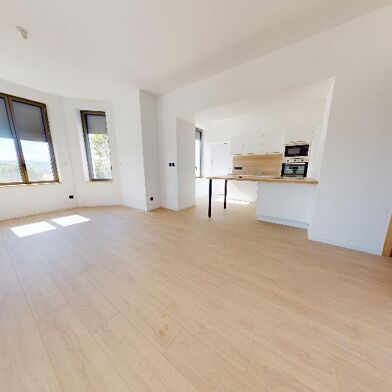 Appartement 3 pièces 1050 €