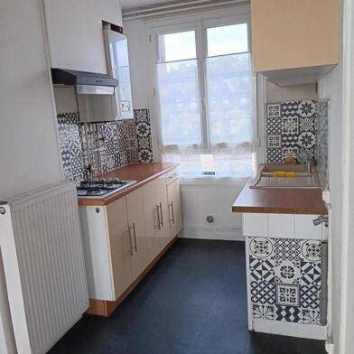 Appartement 3 pièces 590 €