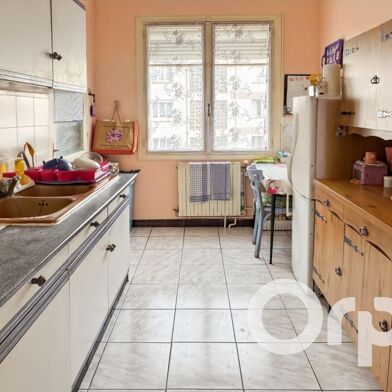 Appartement 3 pièces 130000 €