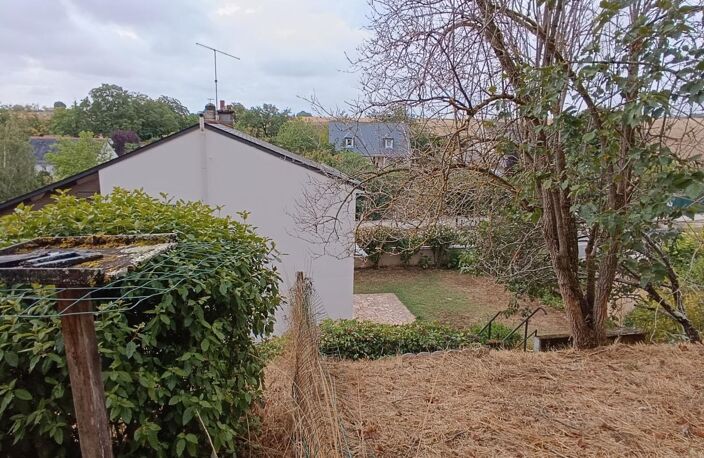 Cinais. Maison de village à fort potentiel et annexes d’exception ! — photo 5