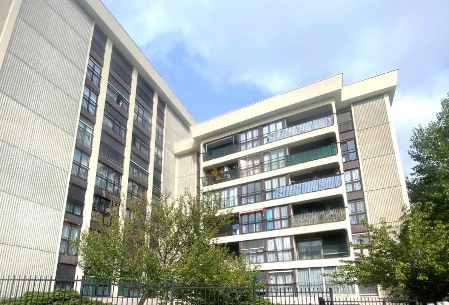 Appartement À Vendre Loué — photo 1