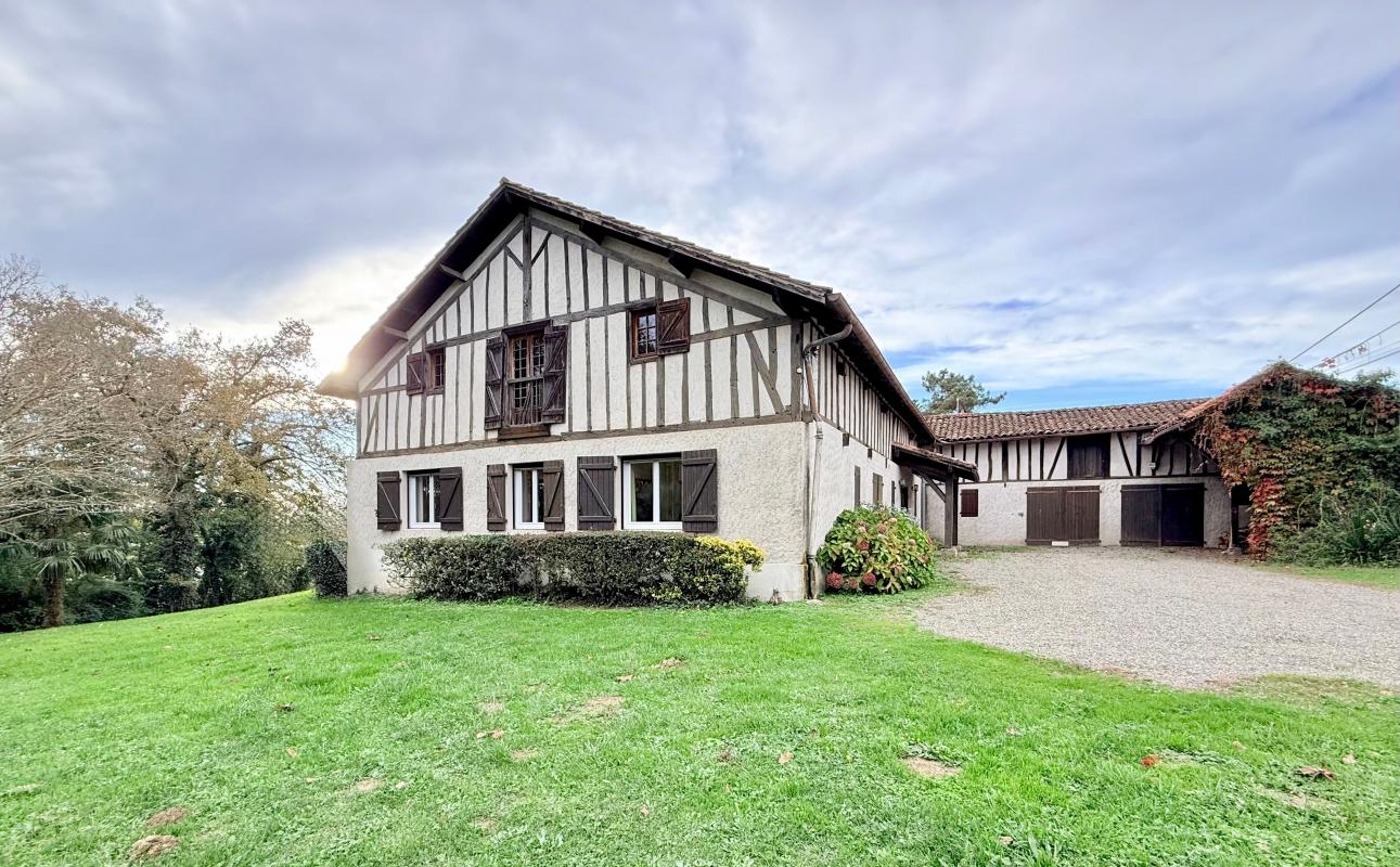 Villa / Maison  T5 à vendre Aire-sur-l'Adour 40800