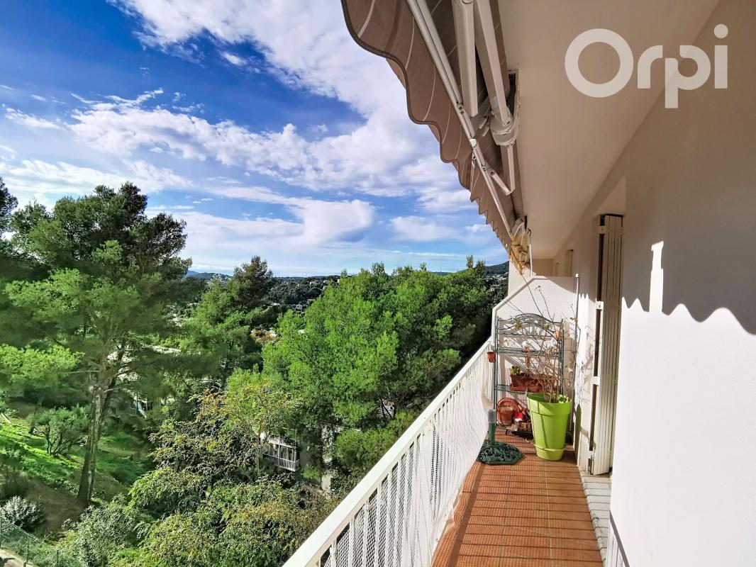 Appartement T4 à vendre sur Toulon ouest avec parking privatif et cave