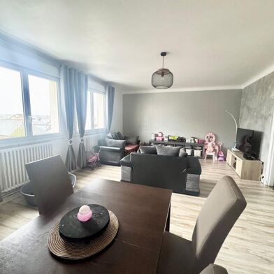 Appartement 4 pièces 212000 €