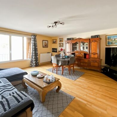 Appartement 3 pièces 220000 €