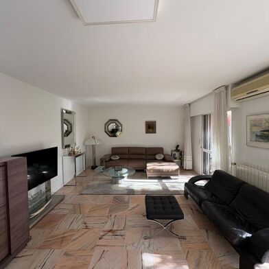 Appartement 4 pièces 593000 €