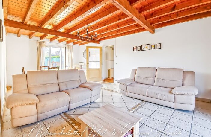 Maison 5 chambres avec piscine au calme — photo 3