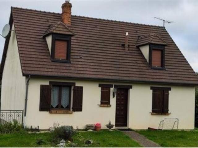 À VENDRE – Maison familiale 6 pièces de 133 m² avec sous-sol complet sur 2 332 m² de terrain – Juvignies (60112) — photo du bien
