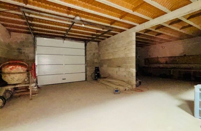 À Meaux – Espace, fonctionnalité et confort ! Entrepôt de 326 m² sur deux niveaux avec bureaux + maison de 85 m² (2 chambres ou bureaux). Parfait pour allier activité professionnelle et habitation — photo 3
