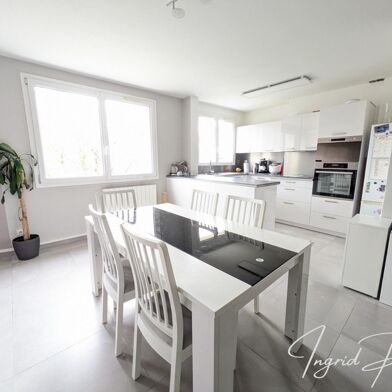 Appartement 4 pièces 379900 €