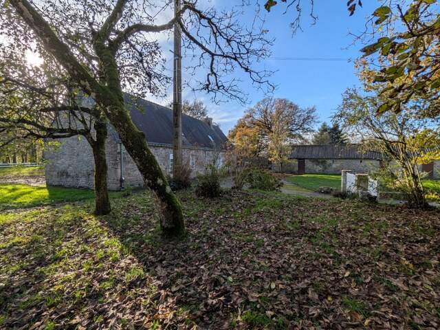 LOCMALO PROPRIÉTÉ DE 180M² ENVIRON EN CAMPAGNE AU CALME ENSEMBLE DE 2 MAISONS AVEC DOUBLE GARAGE PRÉAU ET DÉPENDANCE PUITS JARDIN ET BOIS DE 1 HECTARE 56 — photo du bien