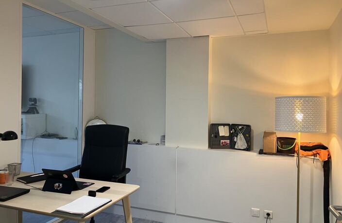 Bureau — photo 2