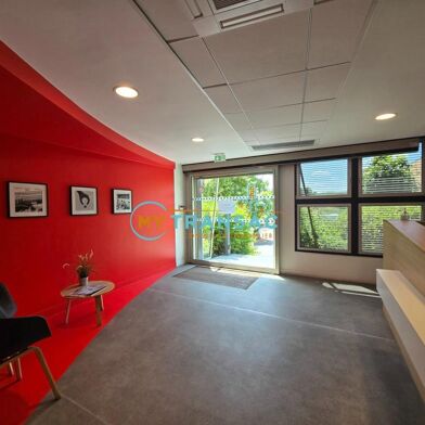 Local industriel  2000000 €