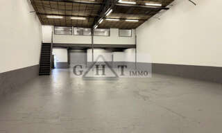 Local industriel  380 m² à louer à Argenteuil (95100)