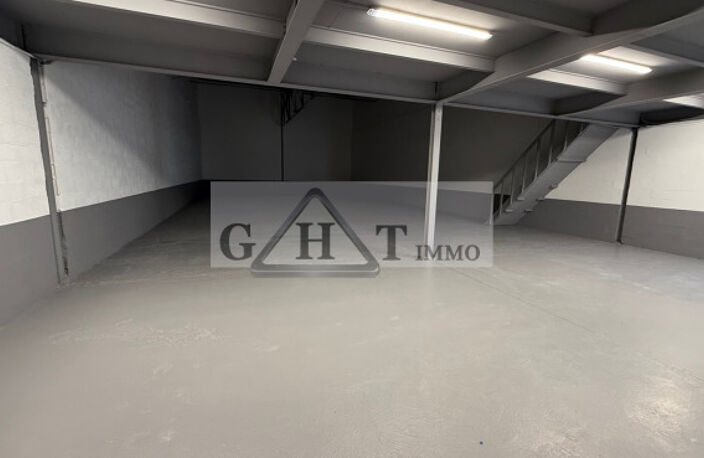 ARGENTEUIL - Local d’activité de 380 m² A LOUER — photo 2