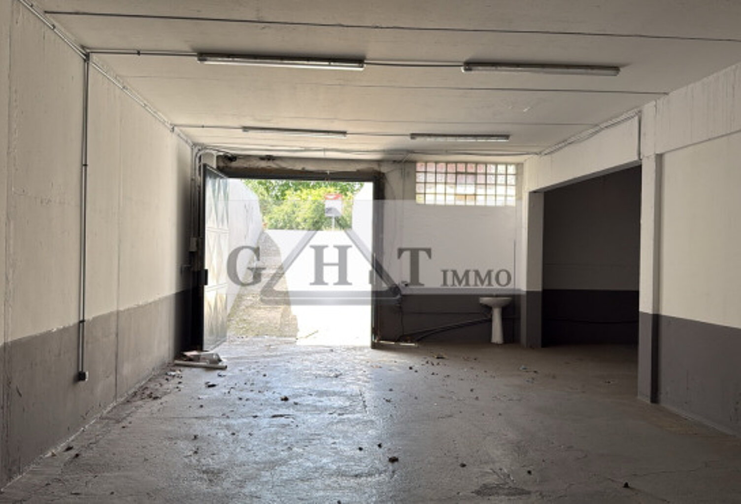 À LOUER – LOCAL D’ACTIVITÉ / STOCKAGE –250M² -  AULNAY PARIS NORD — photo 1
