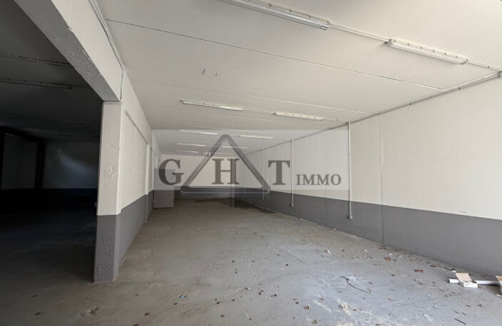 À LOUER – LOCAL D’ACTIVITÉ / STOCKAGE –250M² -  AULNAY PARIS NORD — photo 3