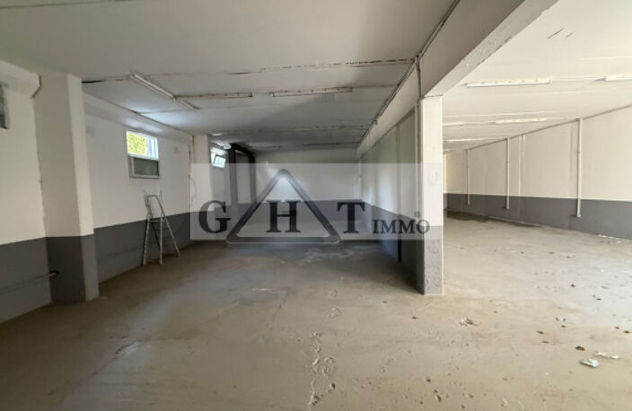 À LOUER – LOCAL D’ACTIVITÉ / STOCKAGE –250M² -  AULNAY PARIS NORD — photo 4