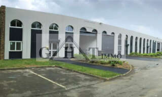 Local industriel  1160 m² à louer à Noisy-le-Grand (93160)