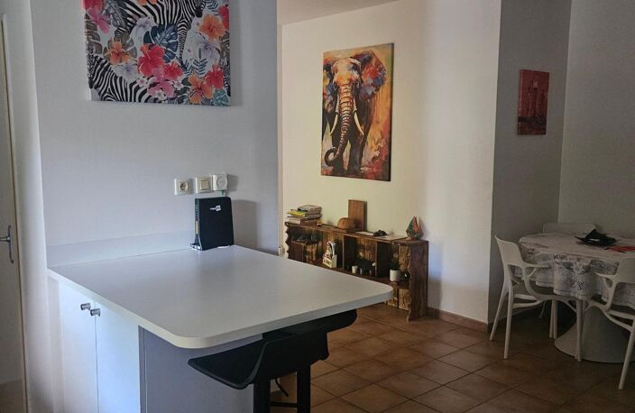 Appartement T3  À Vendre Baie-Mahault résidence sécurisée avec piscine — photo 4