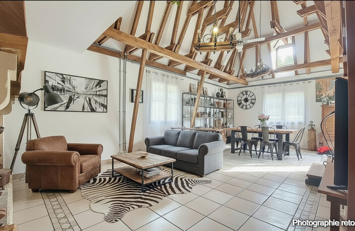 Maison St Pierre De Chignac. 4 chambres. Grand parking . Garage/atelier 50 m2.Terrain:2245 m2 — photo 2
