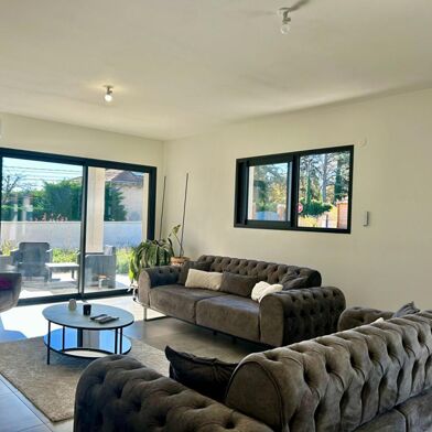 Maison 4 pièces 386000 €