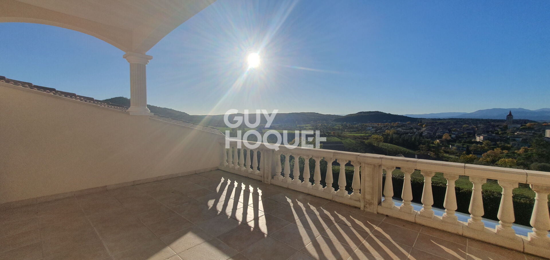 Villa / Maison  T7 à vendre Villeneuve-de-Berg 07170