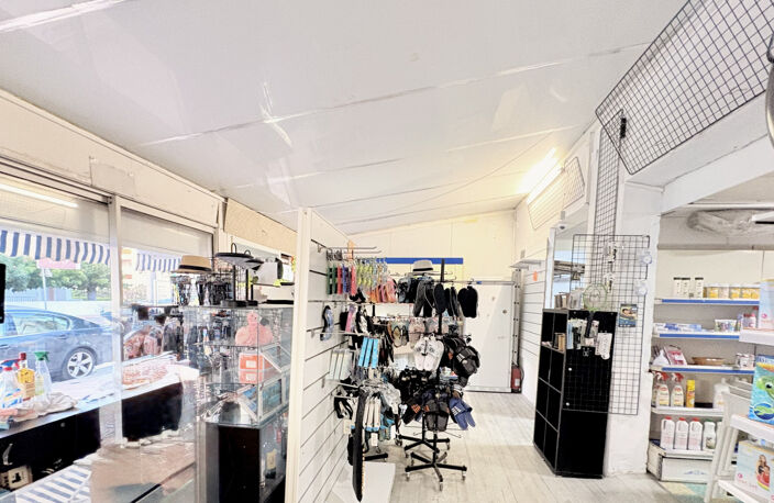 AXE PASSANT- IMMEUBLE EN 1ERE LIGNE - MURS ET FONDS COMMERCE — photo 5