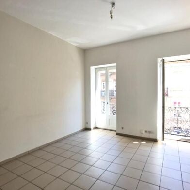 Appartement 3 pièces 890 €
